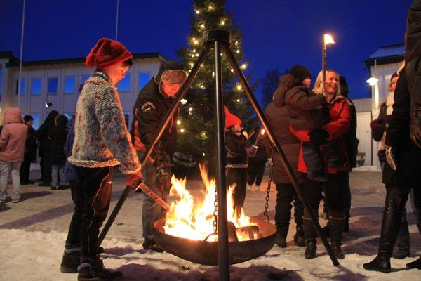 Flamme - Julegrantenning 2010